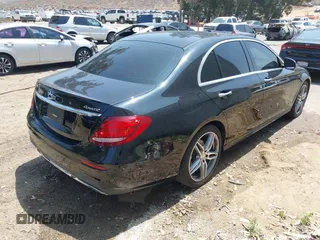 2017 Mercedes-Benz E 300 Luxury z VIN WDDZF4KB7HA217326, wystawiony jako IAAI lot #42444259 z przebiegiem 89 335 mil mil oraz . Historia ofert i sprzedaży dostępna na DreamBid. Obrazek 4.