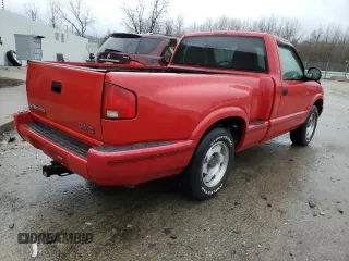 1998 GMC Sonoma SLS with VIN 1GTCS14X5W8503781, listed as a Copart auction lot 43209295 with 169,531 mi miles and Salvage Title. Bid and sale history available at carsss.com. Image 3.