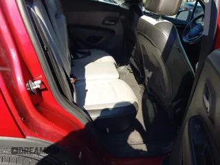 2018 Chevrolet Trax LT with VIN 3GNCJLSB2JL375569, listed as a IAAI auction lot 41377630 with 98,238 mi miles. Bid and sale history available at carsss.com. Image 8.