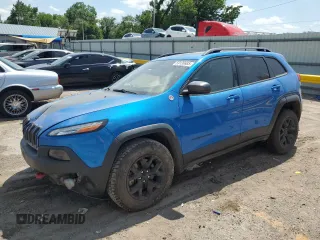 2018 Jeep Cherokee Trailhawk с VIN 1C4PJMBX0JD562021, выставлен на аукционе Copart как лот 59136885 с пробегом 122 792 миль миль и Списание • Salvage title. История ставок и продаж доступна на DreamBid. Изображение 1.