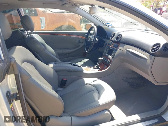 2008 Mercedes-Benz CLK 350 with VIN WDBTJ56H38F258699, listed as a IAAI auction lot 41781579 with 166,754 mi miles and . Bid and sale history available at DreamBid. Image 5.