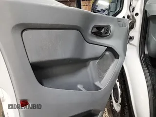 2016 Ford Transit Cargo z VIN 1FTYE1YM4GKB48944, wystawiony jako IAAI lot #42326289 z przebiegiem 194 492 mil mil oraz . Historia ofert i sprzedaży dostępna na DreamBid. Obrazek 1.