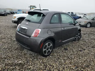 2017 FIAT 500e with VIN 3C3CFFGE0HT600746, listed as a Copart auction lot 55964925 with 30,465 mi miles and Salvage title. Bid and sale history available at DreamBid. Image 3.