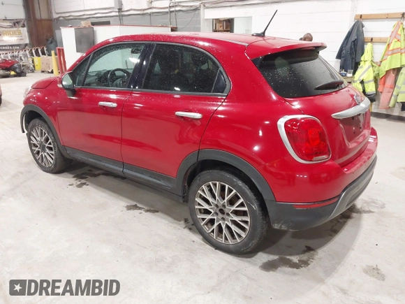 2016 FIAT 500X Trekking z VIN ZFBCFYCT7GP512617, wystawiony jako IAAI lot #42344947 z przebiegiem 146 656 mil mil oraz . Historia ofert i sprzedaży dostępna na DreamBid. Obrazek 3.