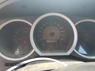 2007 Toyota Tacoma PreRunner z VIN 5TETU62NX7Z453470, wystawiony jako Copart lot #56900095 z przebiegiem 237 946 mil mil oraz Szkoda całkowita • Salvage title. Historia ofert i sprzedaży dostępna na DreamBid. Obrazek 9.