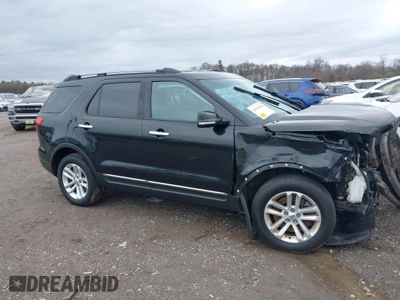 2014 Ford Explorer XLT with VIN 1FM5K8D86EGA67095, listed as a IAAI auction lot 41953602 with 122,930 mi miles and . Bid and sale history available at carsss.com. Image 13.