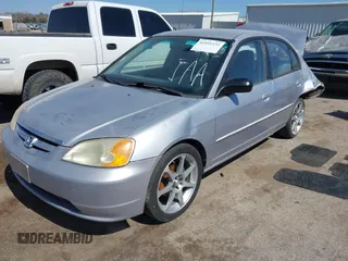 2002 Honda Civic LX with VIN 1HGES15562L039463, listed as a IAAI auction lot 41851232 with 173,411 mi miles. Bid and sale history available at carsss.com. Image 17.