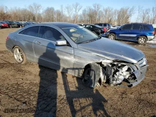 2011 Mercedes-Benz E-Class E 350 with VIN WDDKJ5GB3BF082936, listed as a Copart auction lot 42123185 with 196,361 mi miles and Salvage Title. Bid and sale history available at carsss.com. Image 4.