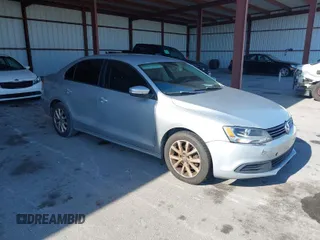 2012 Volkswagen Jetta Sedan SE w/Convenience with VIN 3VWDX7AJ6CM108473, listed as a IAAI auction lot 42035336 with 175,085 mi miles. Bid and sale history available at carsss.com. Image 1.