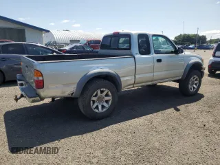 2001 Toyota Tacoma with VIN 5TEWM72N61Z859465, listed as a Copart auction lot 63696605 with 273,096 mi miles and Clean title. Bid and sale history available at DreamBid. Image 3.