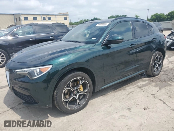 2020 Alfa Romeo Stelvio Ti z VIN ZASPAKBN9L7C76051, wystawiony jako Copart lot #46077985 z przebiegiem 61 261 mil mil oraz Szkoda całkowita • Salvage title. Historia ofert i sprzedaży dostępna na DreamBid. Obrazek 1.