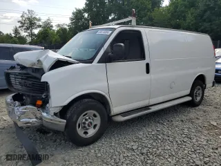 2017 GMC Savana Cargo Van with VIN 1GTW7AFF1H1908339, listed as a Copart auction lot 58879394 with 93,372 mi miles and Salvage Title. Bid and sale history available at carsss.com. Image 1.