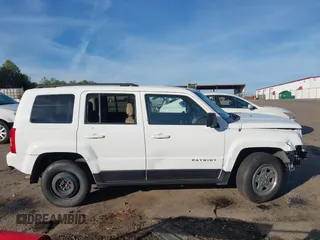 2016 Jeep Patriot Sport SE with VIN 1C4NJPBAXGD726730, listed as a IAAI auction lot 38298268 with 95,716 mi miles and . Bid and sale history available at carsss.com. Image 13.