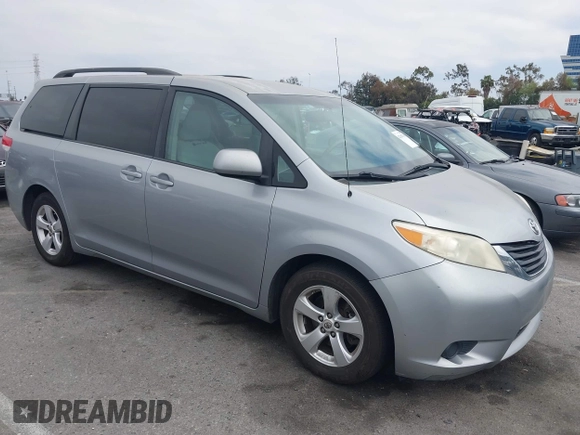 2011 Toyota Sienna LE AAS with VIN 5TDKK3DC0BS119045, listed as a IAAI auction lot 42184748 with 196,607 mi miles. Bid and sale history available at carsss.com. Image 1.