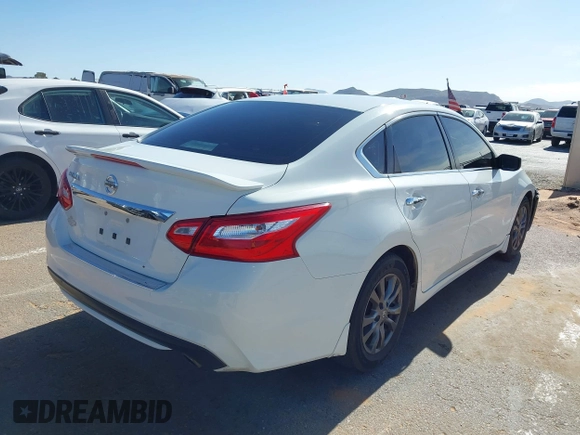 2016 Nissan Altima S z VIN 1N4AL3AP4GN382092, wystawiony jako IAAI lot #42244298 z przebiegiem 161 572 mil mil oraz . Historia ofert i sprzedaży dostępna na DreamBid. Obrazek 4.