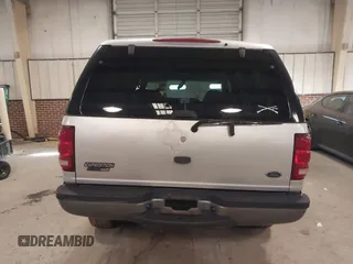2000 Ford Expedition XLT with VIN 1FMRU1569YLB32940, listed as a IAAI auction lot 41316582 with 290,095 mi miles. Bid and sale history available at carsss.com. Image 16.