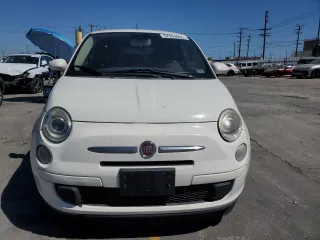 2013 FIAT 500 Pop z VIN 3C3CFFAR6DT745747, wystawiony jako Copart lot #57999955 z przebiegiem 149 940 mil mil oraz Szkody całkowita. Historia ofert i sprzedaży dostępna na DreamBid. Obrazek 5.
