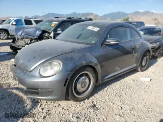 2012 Volkswagen Beetle 2.5L PZEV with VIN 3VWJP7ATXCM620483, listed as a Copart auction lot 63189514 with 188,034 mi miles and Salvage Title. Bid and sale history available at carsss.com. Image 1.