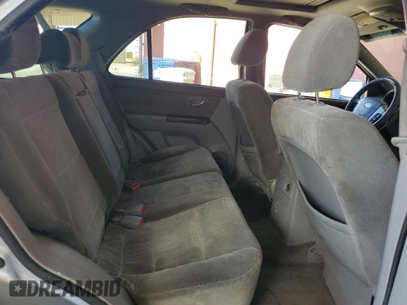 2008 Kia Sorento EX z VIN KNDJD736685770445, wystawiony jako Copart lot #56426455 z przebiegiem 196 911 mil mil oraz Szkoda całkowita • Salvage title. Historia ofert i sprzedaży dostępna na DreamBid. Obrazek 11.