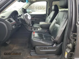 2011 Cadillac Escalade Premium z VIN 1GYS4CEF8BR300454, wystawiony jako Copart lot #79818904 z przebiegiem 160 032 mil mil oraz Tytuł czysty. Historia ofert i sprzedaży dostępna na DreamBid. Obrazek 7.