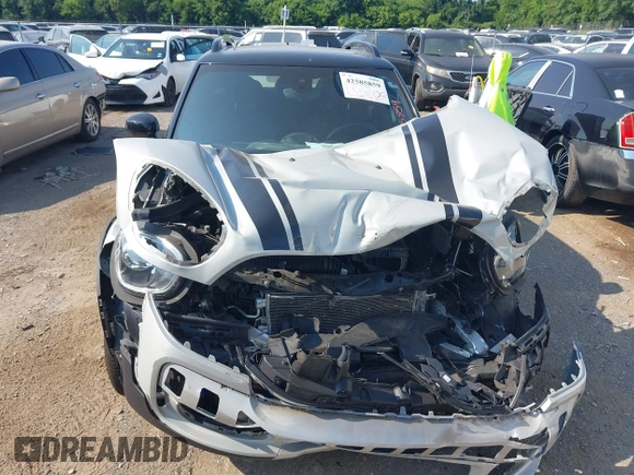 2020 MINI Countryman Cooper S с VIN WMZYX1C03L3L54808, выставлен на аукционе IAAI как лот 42585859 с пробегом 70 045 миль миль и . История ставок и продаж доступна на DreamBid. Изображение 12.
