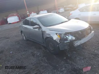 2014 Nissan Altima 2.5 S with VIN 1N4AL3AP2EC109838, listed as a IAAI auction lot 41079111 with 272,948 mi miles. Bid and sale history available at carsss.com. Image 1.