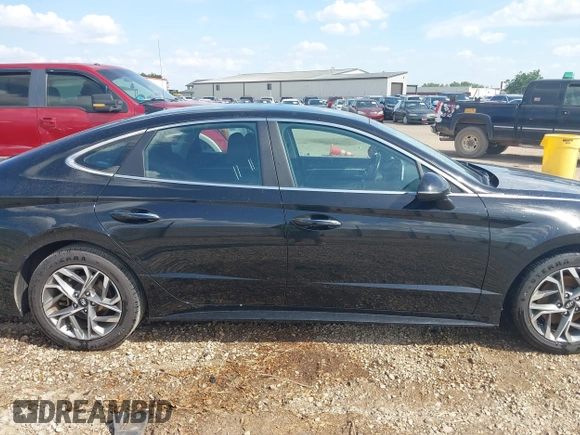 2020 Hyundai Sonata SEL z VIN 5NPEF4JA9LH043617, wystawiony jako IAAI lot #42163333 z przebiegiem 61 662 mil mil oraz . Historia ofert i sprzedaży dostępna na DreamBid. Obrazek 13.