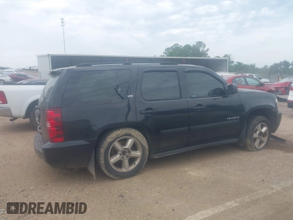 2007 Chevrolet Tahoe LT z VIN 1GNFK13097R132998, wystawiony jako IAAI lot #42257393 z przebiegiem 288 126 mil mil oraz . Historia ofert i sprzedaży dostępna na DreamBid. Obrazek 12.