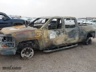 2017 Chevrolet Silverado 2500HD LT with VIN 1GC1KVEG5HF200415, listed as a IAAI auction lot 41682057 with 1 mi miles. Bid and sale history available at carsss.com. Image 6.