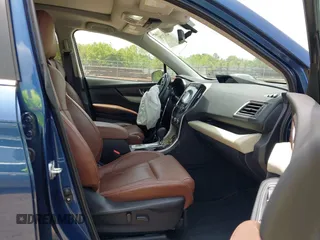 2022 Subaru Ascent Touring with VIN 4S4WMARD3N3468252, listed as a IAAI auction lot 42439251 with 59,811 mi miles and . Bid and sale history available at DreamBid. Image 5.