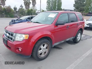 2011 Ford Escape XLT с VIN 1FMCU9D73BKC07742, выставлен на аукционе IAAI как лот 42101527 с пробегом 176 073 миль миль и . История ставок и продаж доступна на DreamBid. Изображение 2.