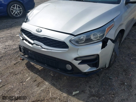 2020 Kia Forte LXS with VIN 3KPF24AD6LE182585, listed as a IAAI auction lot 41790230 with 83,227 mi miles. Bid and sale history available at carsss.com. Image 18.