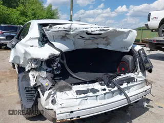 2014 Chrysler 300 S z VIN 2C3CCAGG4EH297391, wystawiony jako IAAI lot #42207431 z przebiegiem 106 571 mil mil oraz . Historia ofert i sprzedaży dostępna na DreamBid. Obrazek 6.