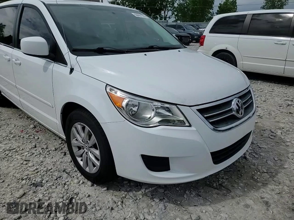 2014 Volkswagen Routan SE z VIN 2C4RVABG0ER134352, wystawiony jako Copart lot #58467235 z przebiegiem 161 822 mil mil oraz Czysty tytuł • Clean title. Historia ofert i sprzedaży dostępna na DreamBid. Obrazek 14.