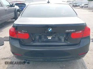 2015 BMW 3 Series 328i с VIN WBA3A5G57FNS89315, выставлен на аукционе IAAI как лот 42293358 с пробегом Не указан миль и . История ставок и продаж доступна на DreamBid. Изображение 16.