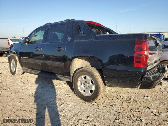 2013 Chevrolet Avalanche LS with VIN 3GNMCEE01DG336537, listed as a Copart auction lot 88721045 with 87,001 mi miles and Salvage Title. Bid and sale history available at carsss.com. Image 2.