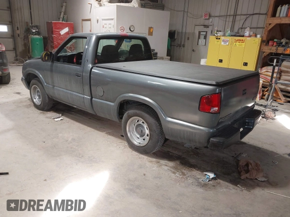 2002 GMC Sonoma SL z VIN 1GTCS145328187323, wystawiony jako IAAI lot #41486479 z przebiegiem 85 993 mil mil oraz . Historia ofert i sprzedaży dostępna na DreamBid. Obrazek 3.