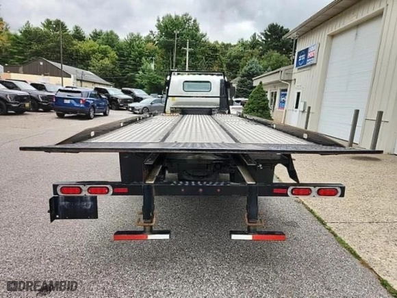 2020 Isuzu NQR DSL REG AT IBT PWL with VIN JALE5W163L7304480, listed as a Copart auction lot 76360554 with 132,628 mi miles and Clean Title. Bid and sale history available at carsss.com. Image 6.