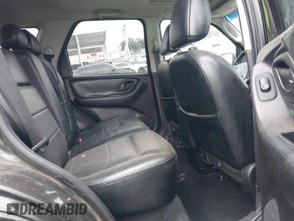2005 Ford Escape Limited z VIN 1FMYU04155KC05430, wystawiony jako IAAI lot #41784958 z przebiegiem 190 822 mil mil oraz . Historia ofert i sprzedaży dostępna na DreamBid. Obrazek 8.