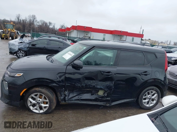 2020 Kia Soul S with VIN KNDJ23AU6L7121354, listed as a IAAI auction lot 41522878 with 79,136 mi miles. Bid and sale history available at carsss.com. Image 13.