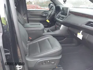 2021 Chevrolet Tahoe LT z VIN 1GNSKNKD2MR444988, wystawiony jako IAAI lot #41372873 z przebiegiem 45 731 mil mil oraz . Historia ofert i sprzedaży dostępna na DreamBid. Obrazek 5.
