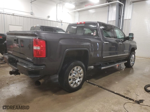 2015 GMC Sierra 2500HD Denali with VIN 1GT120E86FF525258, listed as a Copart auction lot 84499944 with 207,033 mi miles and Clean Title. Bid and sale history available at carsss.com. Image 3.