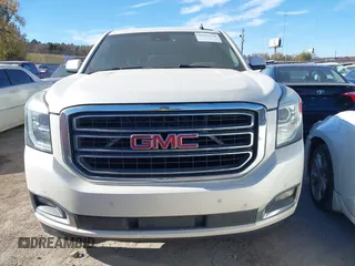 2015 GMC Yukon XL SLT with VIN 1GKS2HKC0FR179223, listed as a IAAI auction lot 40964120 with 184,592 mi miles. Bid and sale history available at carsss.com. Image 12.