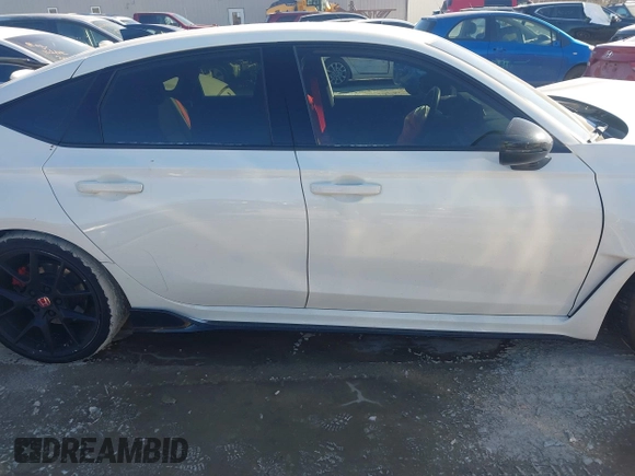 2023 Honda Civic Type R z VIN JHMFL5G48PX001422, wystawiony jako IAAI lot #41064411 z przebiegiem 20 895 mil mil oraz . Historia ofert i sprzedaży dostępna na DreamBid. Obrazek 13.