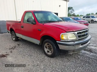 1997 Ford F-150 z VIN 1FTDF1727VNC04656, wystawiony jako IAAI lot #42371340 z przebiegiem 180 534 mil mil oraz . Historia ofert i sprzedaży dostępna na DreamBid. Obrazek 1.