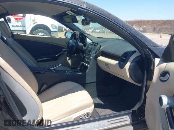 2006 Mercedes-Benz SLK 280 with VIN WDBWK54F86F102148, listed as a IAAI auction lot 42860504 with 128,388 mi miles and . Bid and sale history available at DreamBid. Image 5.