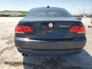 2008 BMW 3 Series 328xi z VIN WBAWC33558PD08407, wystawiony jako Copart lot #54255975 z przebiegiem 158 970 mil mil oraz Szkoda całkowita • Salvage title. Historia ofert i sprzedaży dostępna na DreamBid. Obrazek 6.