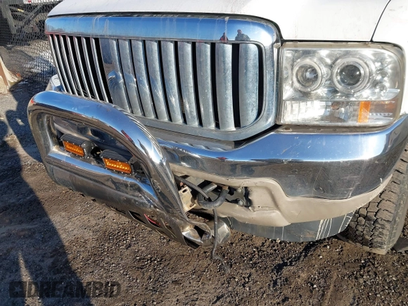 2000 Ford Excursion Limited с VIN 1FMSU43F4YEC71853, выставлен на аукционе IAAI как лот 41405726 с пробегом 225 956 миль миль и . История ставок и продаж доступна на DreamBid. Изображение 6.