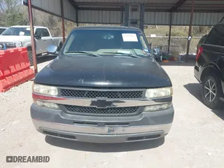 2003 Chevrolet Tahoe LT with VIN 1GNEC13Z43R177798, listed as a IAAI auction lot 41852567 with 298,263 mi miles. Bid and sale history available at carsss.com. Image 6.