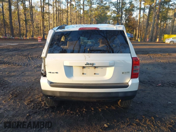 2011 Jeep Patriot Latitude with VIN 1J4NF1GBXBD207180, listed as a IAAI auction lot 41327968 with 166,564 mi miles and . Bid and sale history available at DreamBid. Image 17.